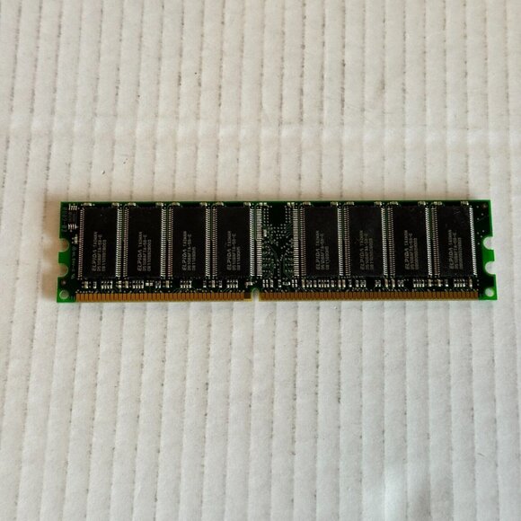 Kingston KVR400X64C3A/1G 2.6V 1GB PC3200 DR SDRAM Memory Stick - Picture 5 of 10